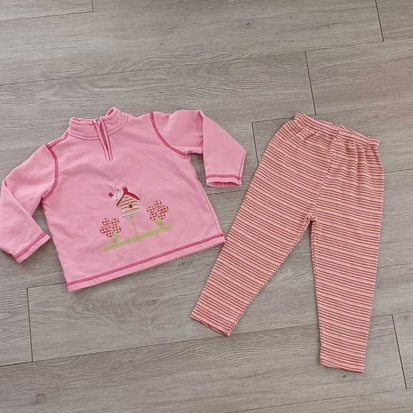 Adorable Pullover 1/4 Zip Top with Birdhouse and Flower Detail & Matching Pants - Picture 16 of 16
